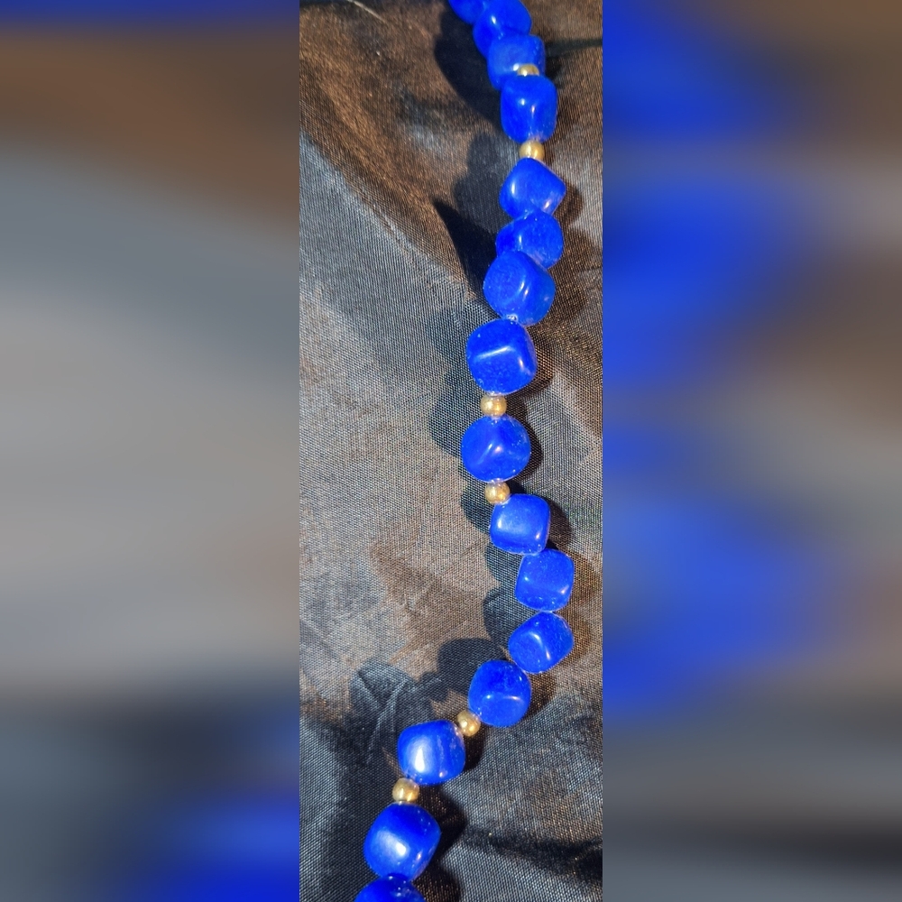 Elegant Blue Beaded Necklace and Clip-on Earring Set - Picture 3 of 5